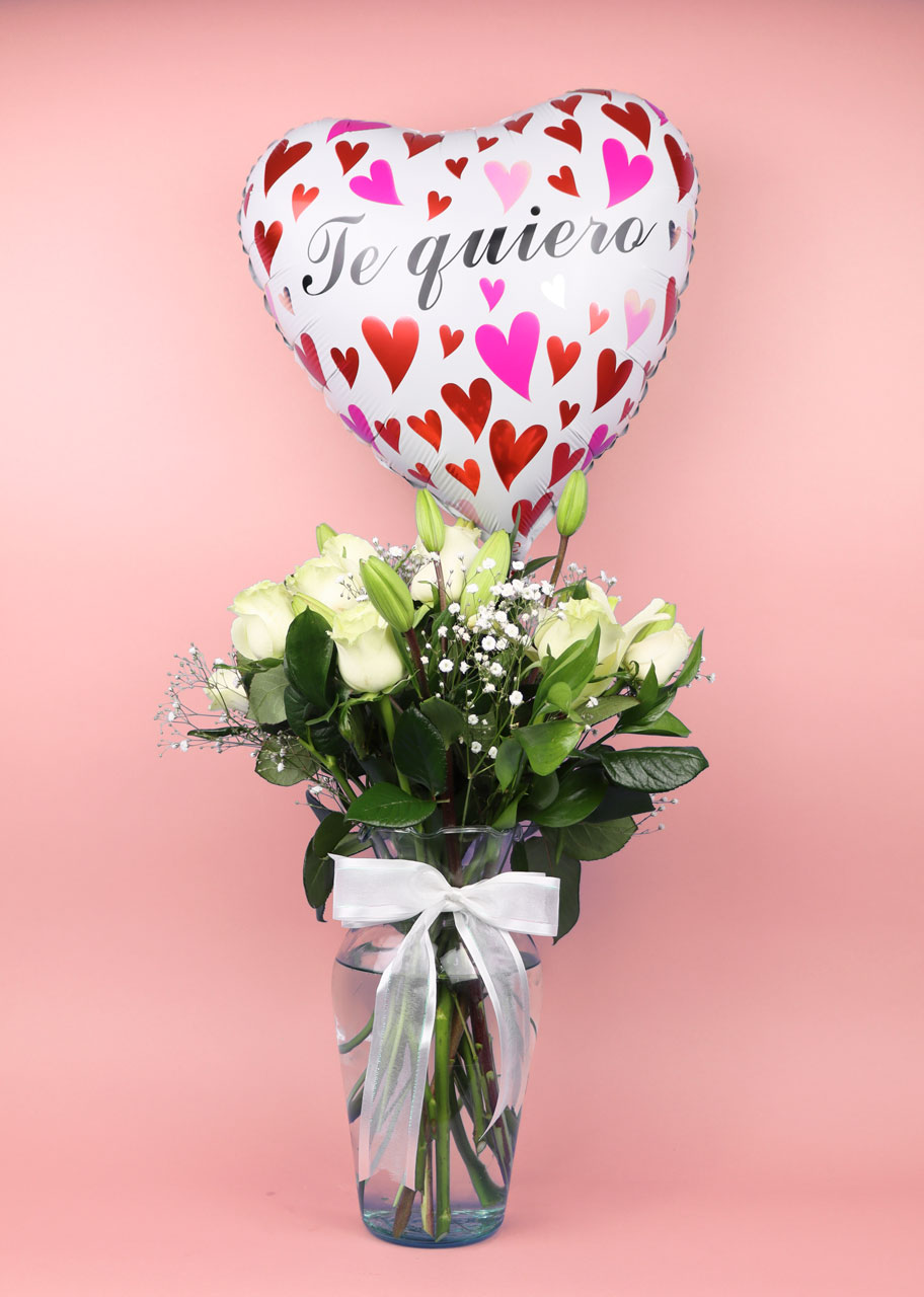 Rosas Blancas y Globo