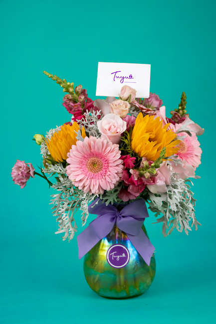 Hermoso diseño en rosa con un toque de  Girasoles 