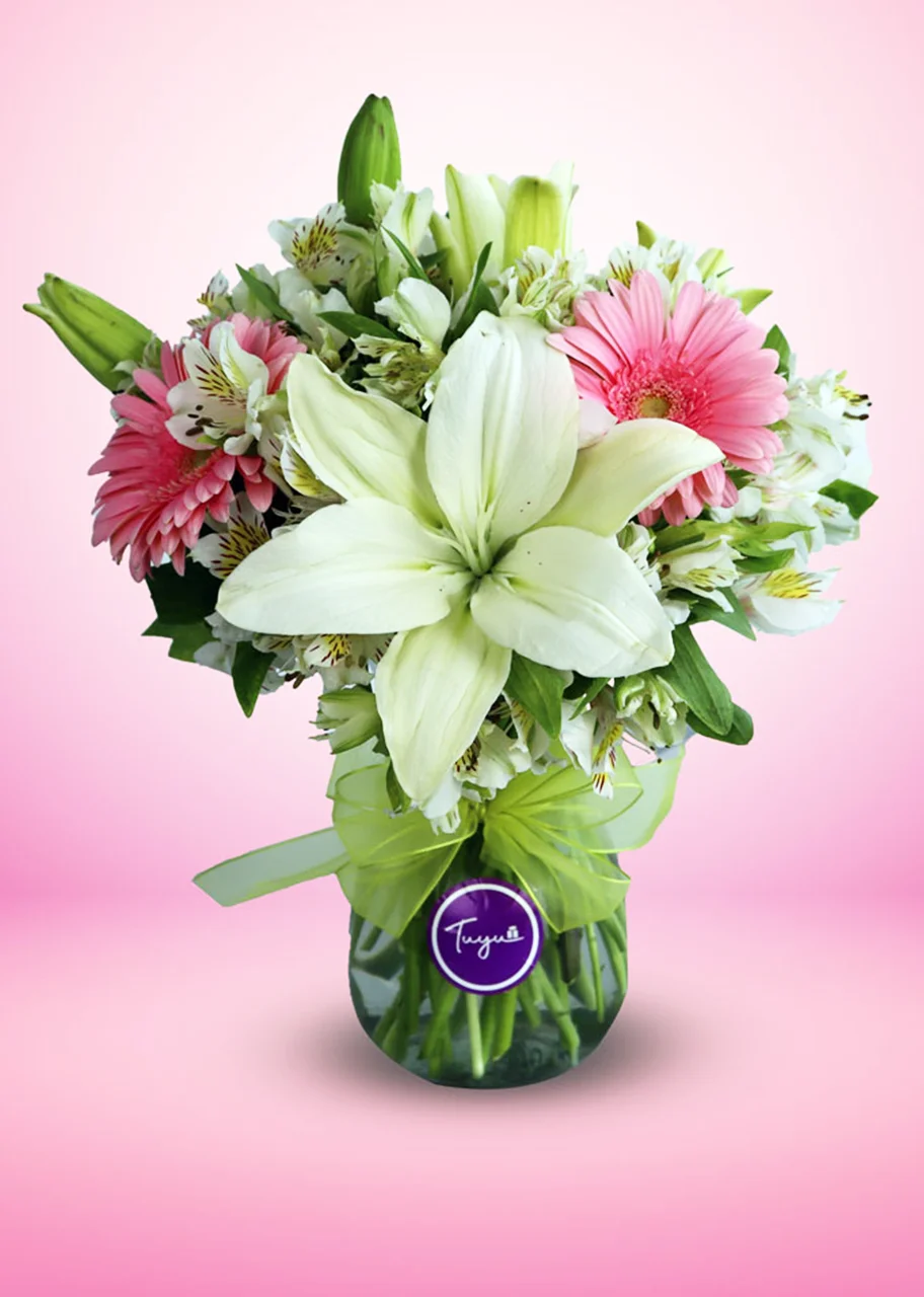 Ternura de Lilis Blancas  y Gerberas 